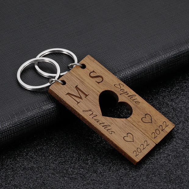 Wooden Engraved Keychain Personalized Date Letter Couple Keychains Customized Product Valentines Day Gift for Boyfriend Keyring