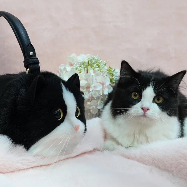 High Quality 2022 NEW Kawaii Novelty Simulation Black And White Cat Crossbody Bag Gift for Girl Valentines Gift Handbag